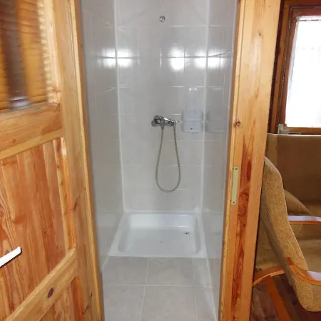 Orman Evi Osrodek Wczasowy Sloneczna Polana Poddąbie